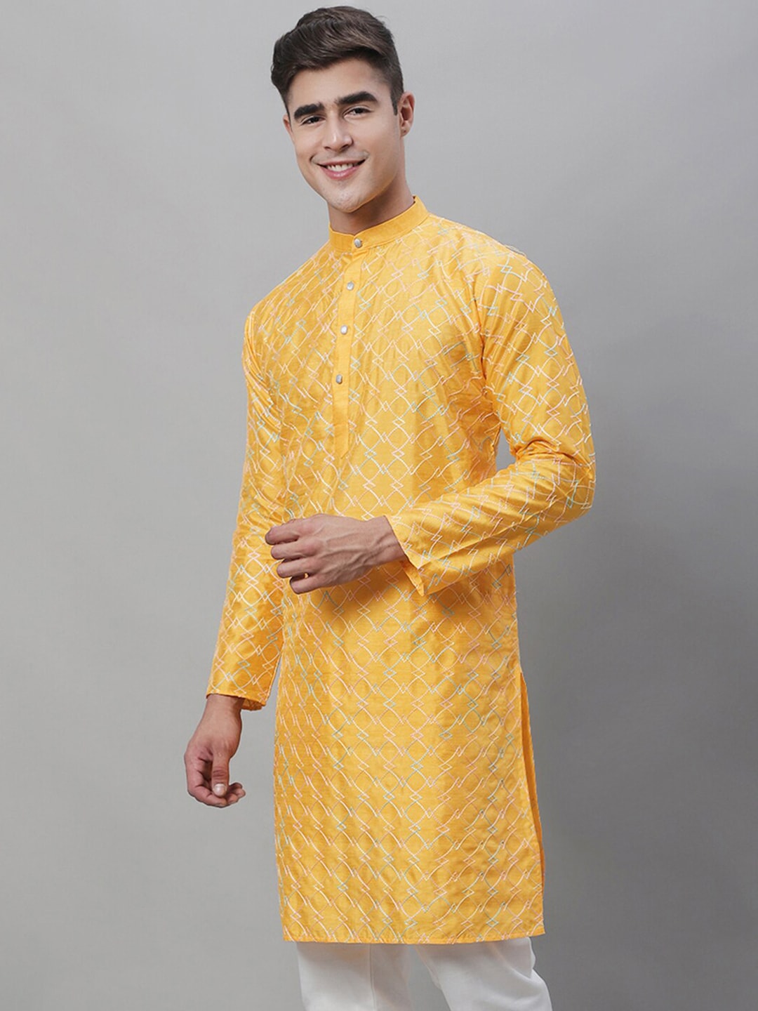 Sojanya Geometric Embroidered Thread Work Cotton Silk Kurta | Swadesiicart