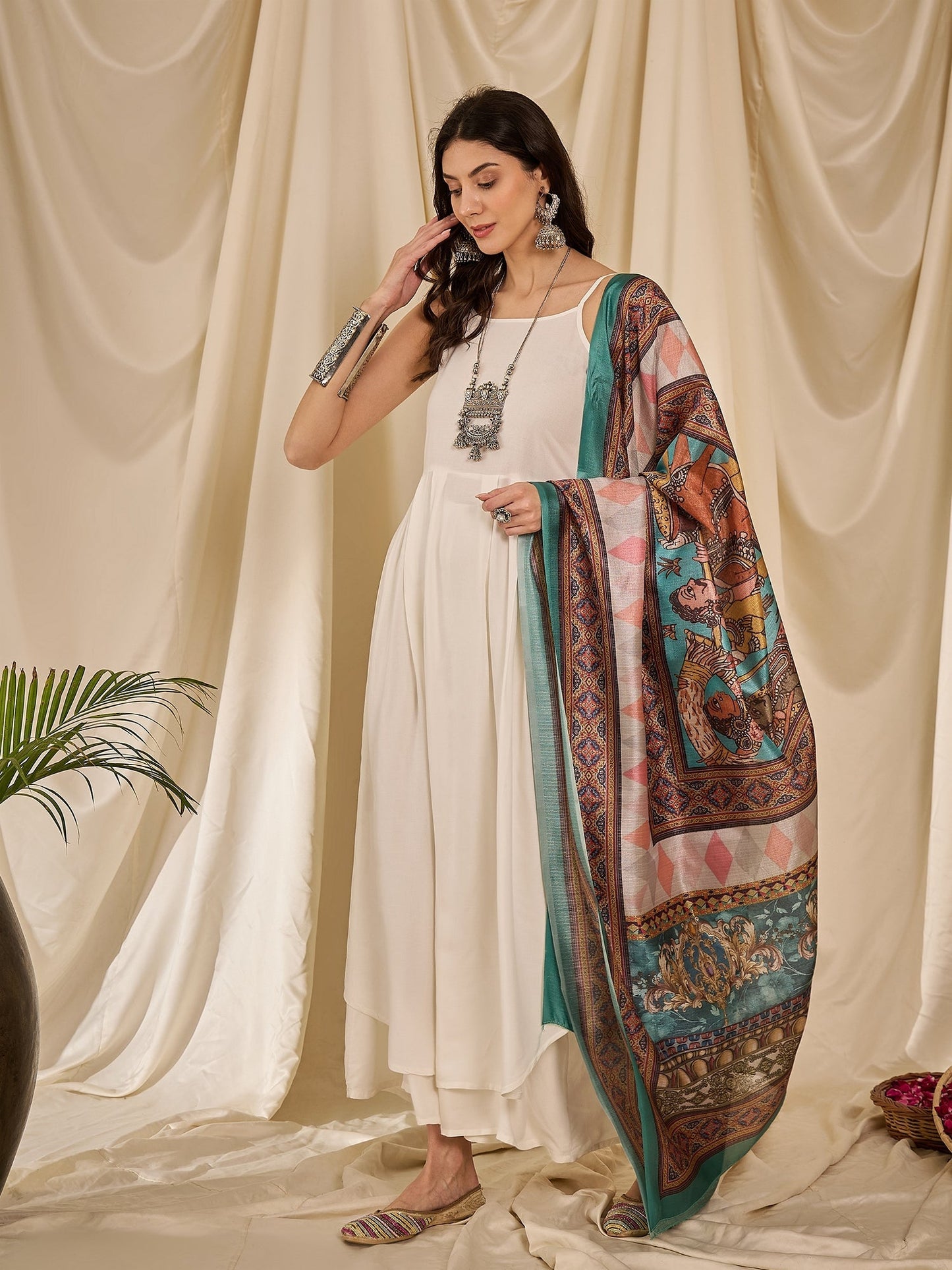 InWeave White Strappy Rama Green Dupatta Set - Swadesiicart