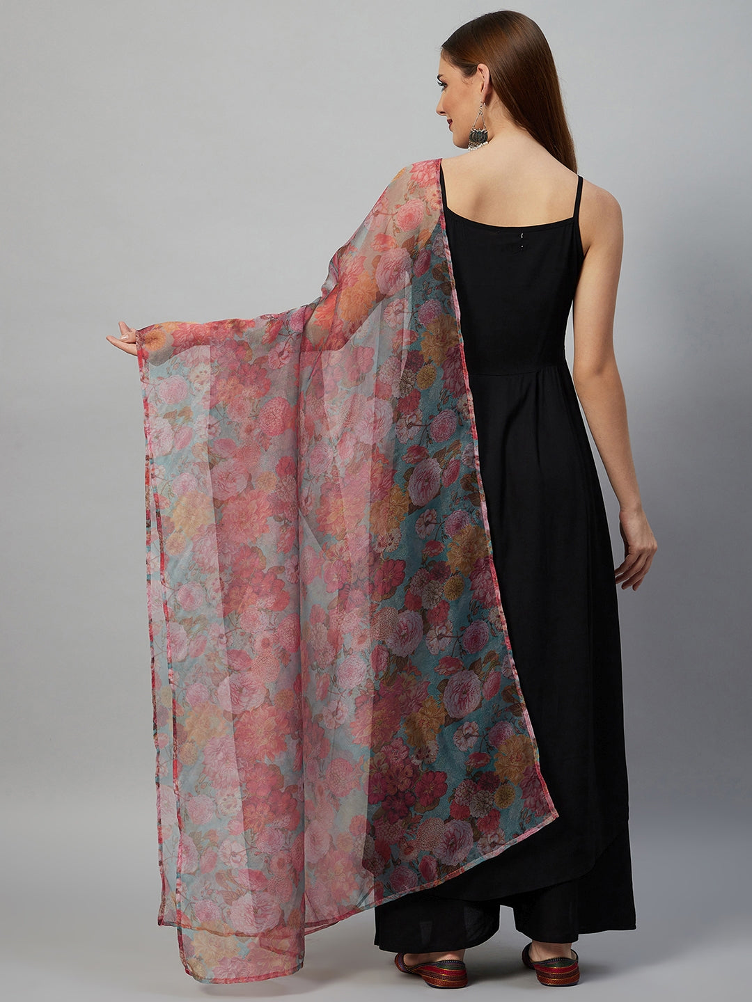InWeave Black Strappy Set With Green Organza Dupatta - Swadesiicart
