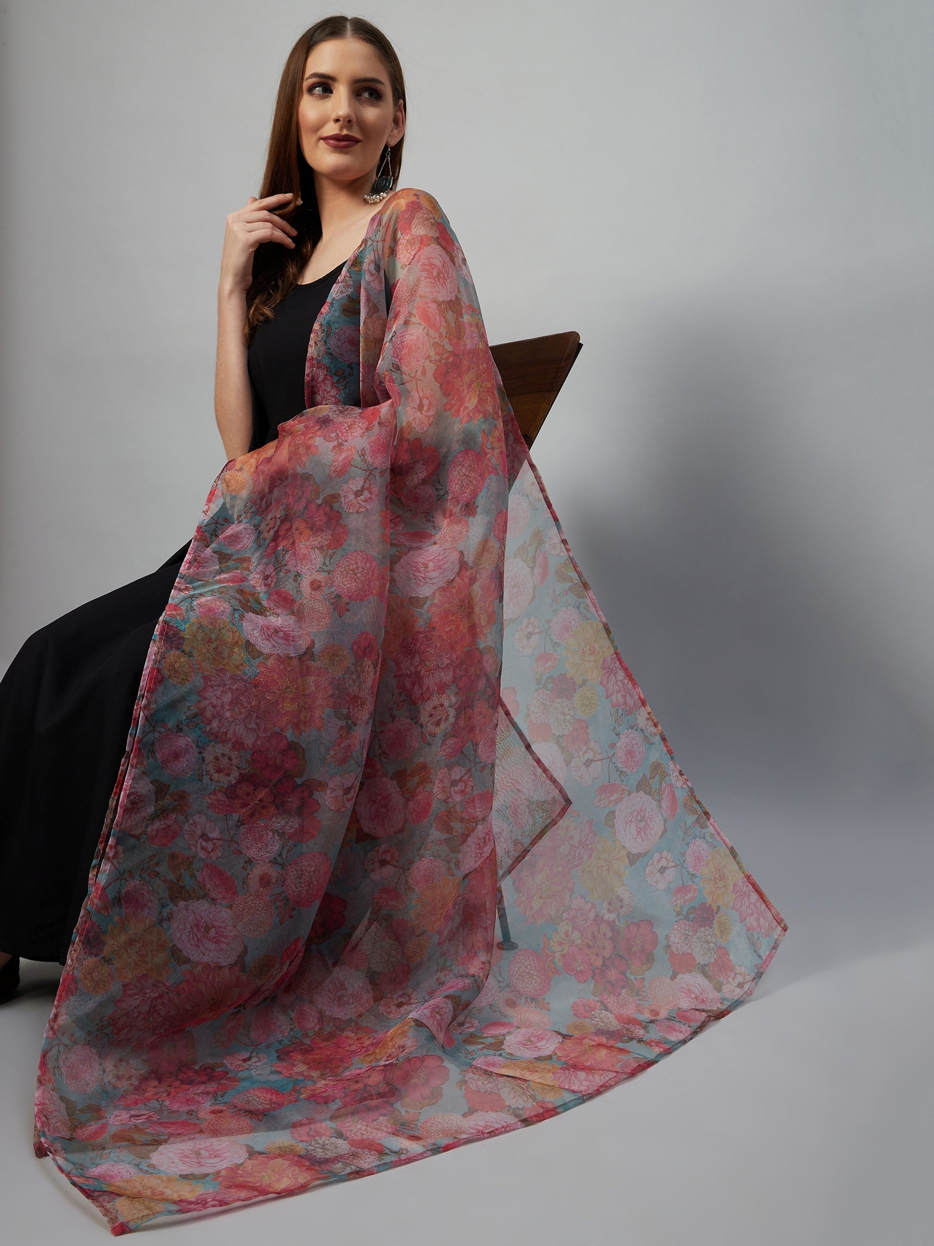 InWeave Black Strappy Set With Green Organza Dupatta - Swadesiicart