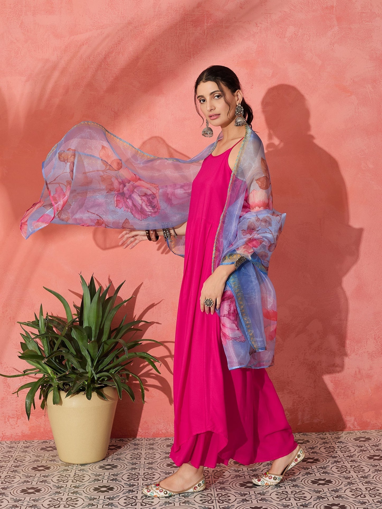 InWeave Fuchsia Strappy Set With Blue Fuchsia Organza Dupatta - Swadesiicart