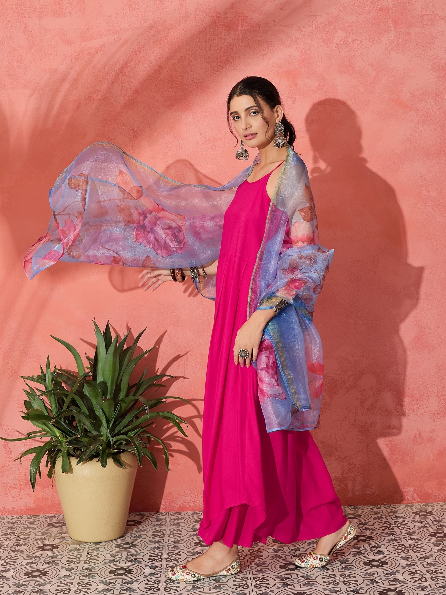 InWeave Fuchsia Strappy Set With Blue Fuchsia Organza Dupatta - Swadesiicart