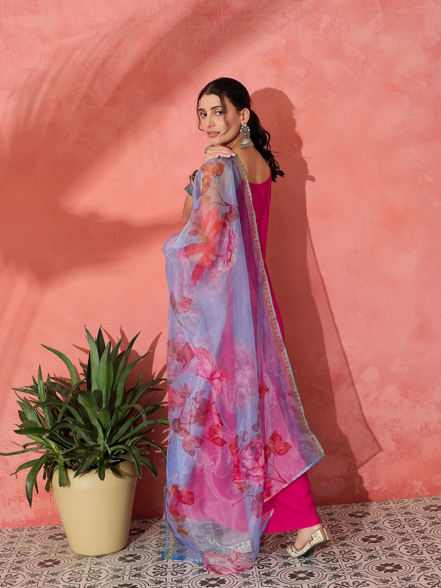 InWeave Fuchsia Strappy Set With Blue Fuchsia Organza Dupatta - Swadesiicart