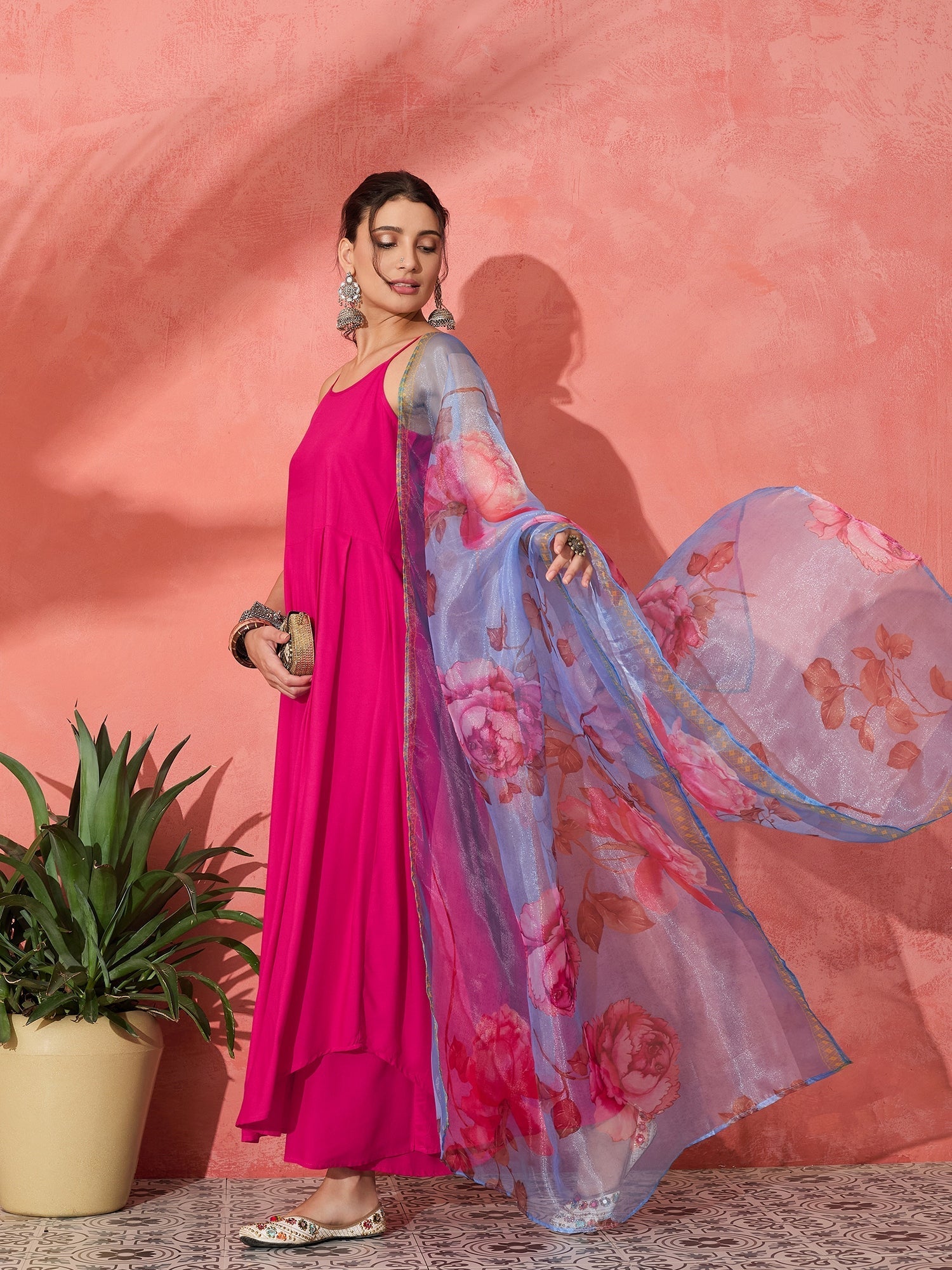 InWeave Fuchsia Strappy Set With Blue Fuchsia Organza Dupatta - Swadesiicart