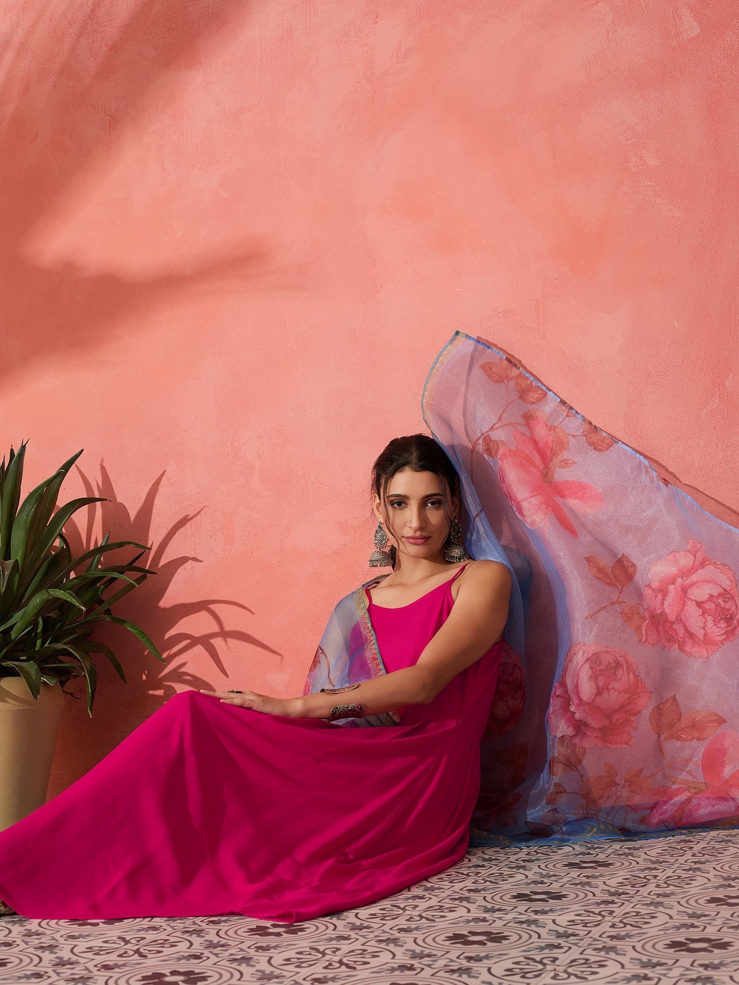 InWeave Fuchsia Strappy Set With Blue Fuchsia Organza Dupatta - Swadesiicart
