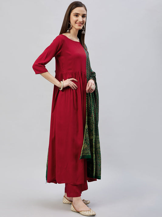 InWeave Women's Maroon Long Anarkali Kurta Set With Green Ajrakh Dupatta - Swadesiicart
