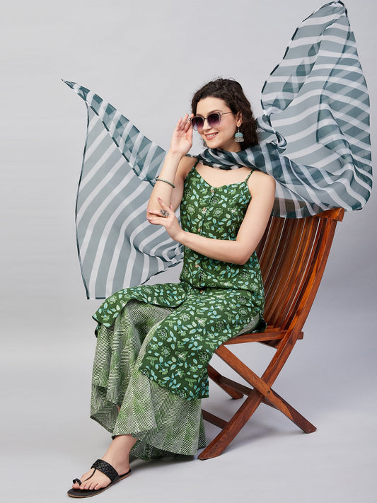 InWeave Women's Green Bagh Spaghetti Kurta Set W Green Le Dupatta - Swadesiicart