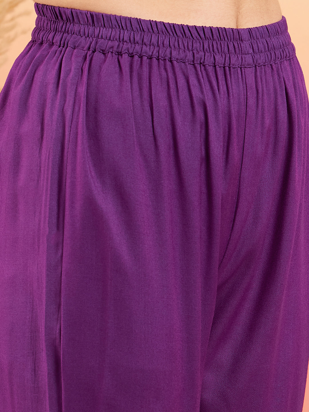 InWeave Women's Violet Neck Patti Halter Kurta Set W Violet Badhani Dupatta - Swadesiicart