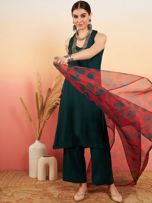 InWeave Women's Dark Green Neck Patti Halter Kurta Set Red Green Or Dupatta - Swadesiicart