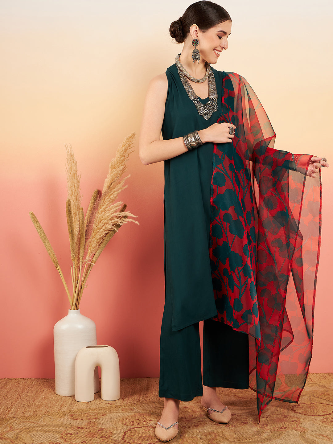 InWeave Women's Dark Green Neck Patti Halter Kurta Set Red Green Or Dupatta - Swadesiicart