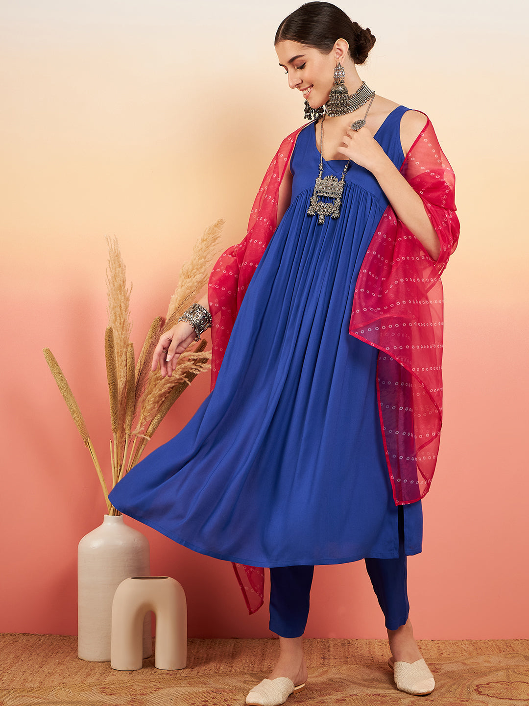 InWeave Women's Ink Blue Sleeveless Flared Kurta Set Fuschia Ba Or Dupatta - Swadesiicart