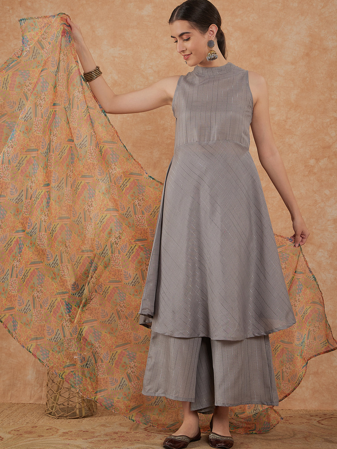 InWeave Women's Light Grey Lurex Kurta Set Multi Garden Or Dupatta - Swadesiicart