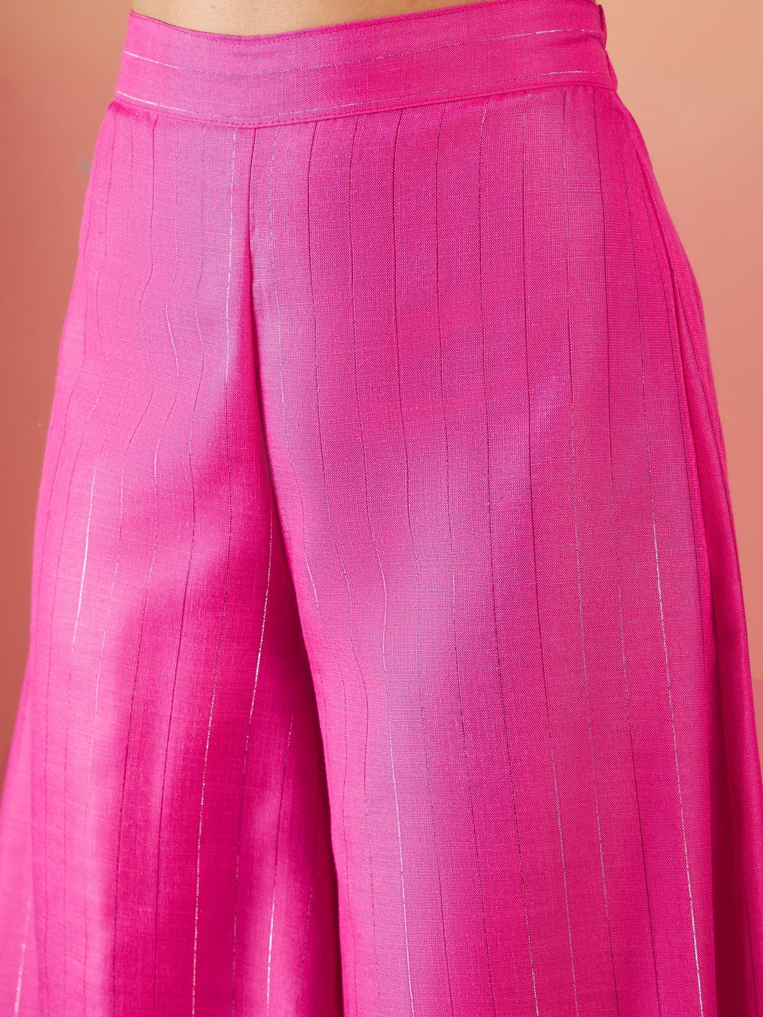 InWeave Fuchsia Olive Lurex Set - Swadesiicart