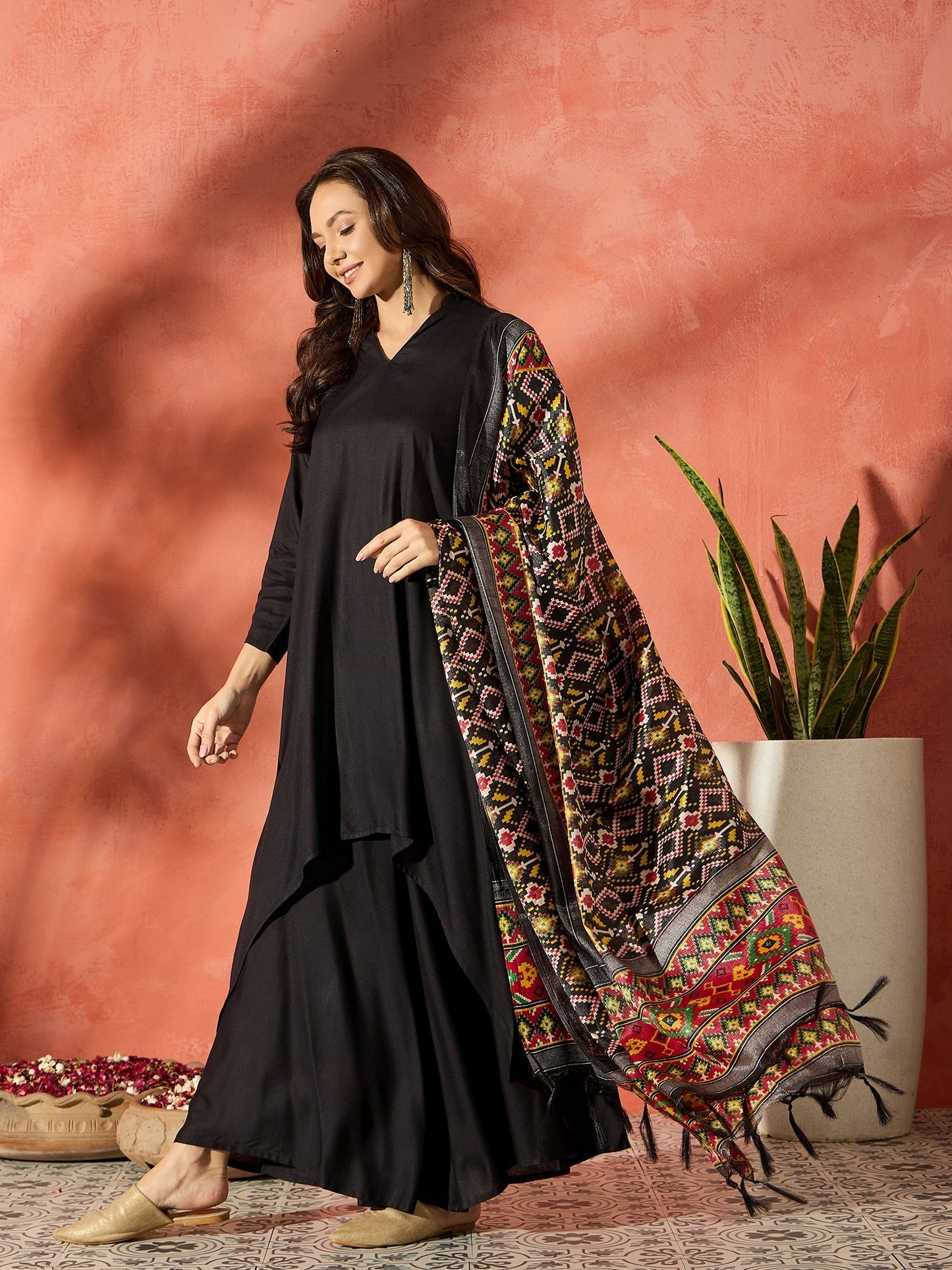 InWeave Black Mandarin Patola Kurta Set - Swadesiicart