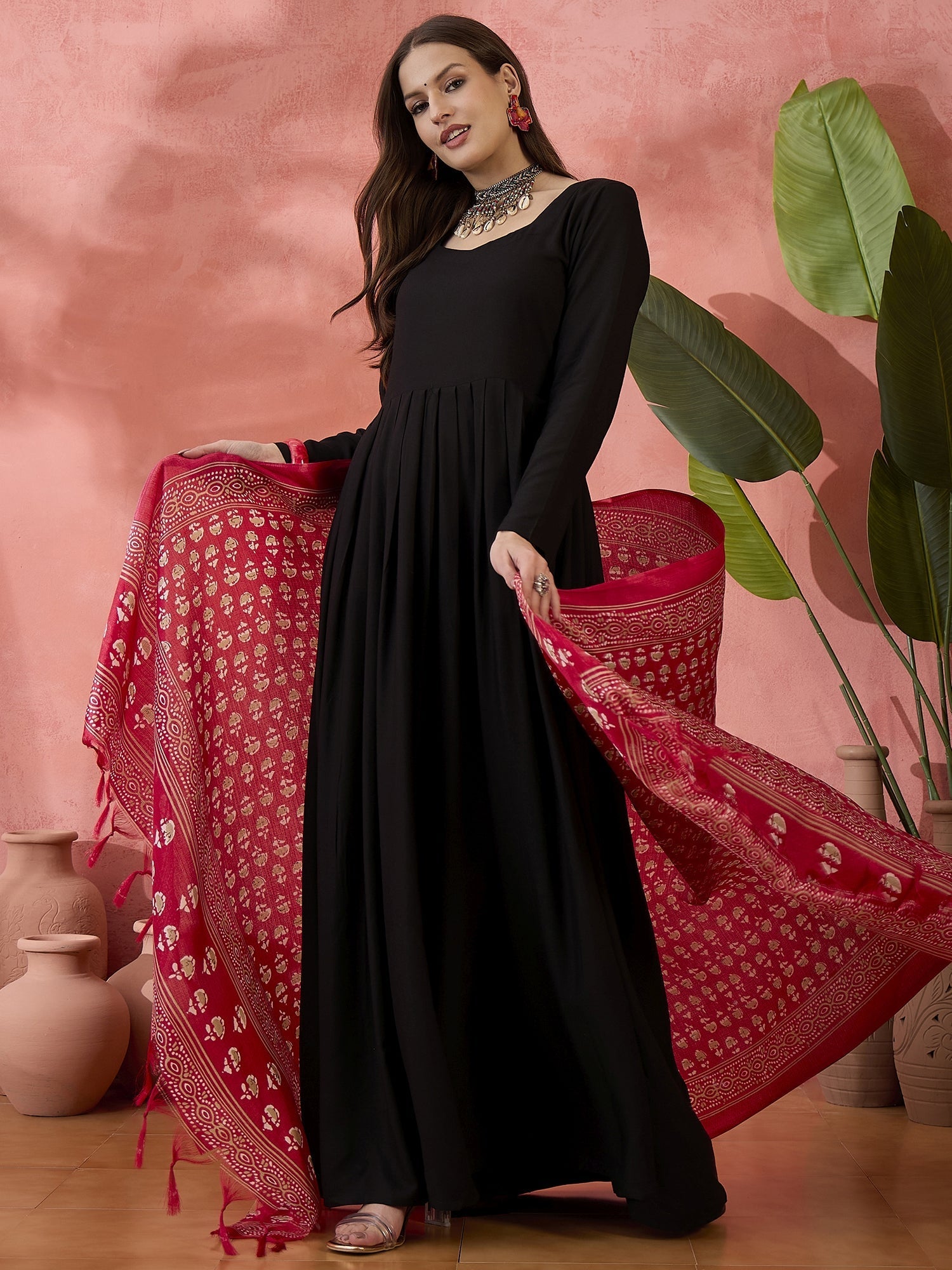 InWeave Black Sweetheart Kurta With Dupatta - Swadesiicart