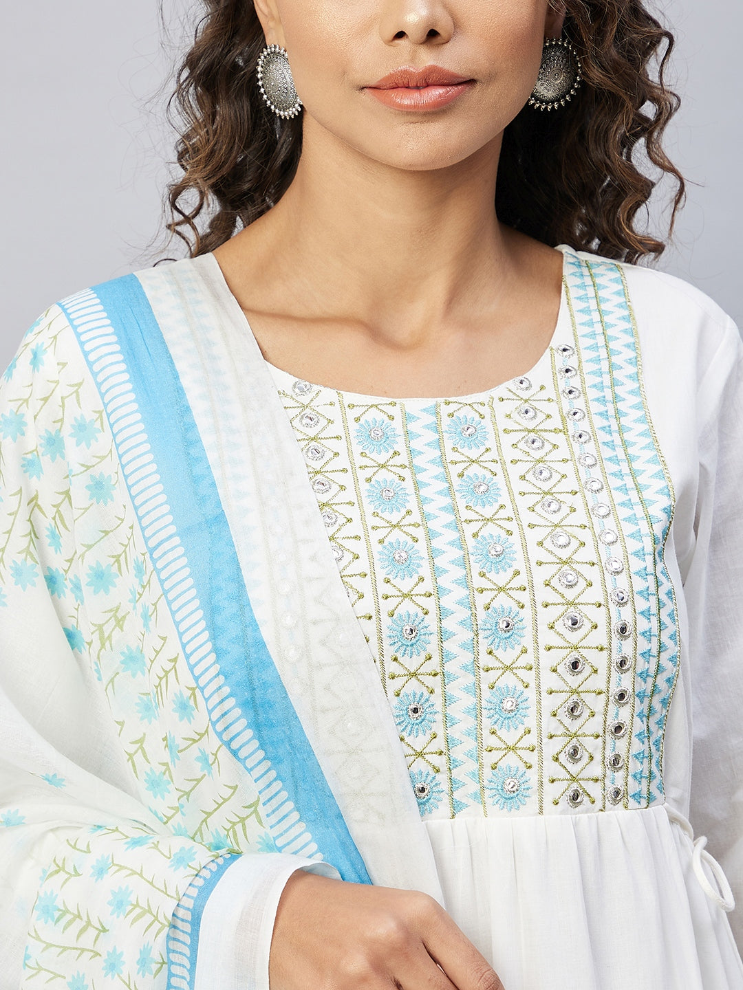 InWeave Women's Sky Blue White Mirror Print Kurta With Dupatta - Swadesiicart