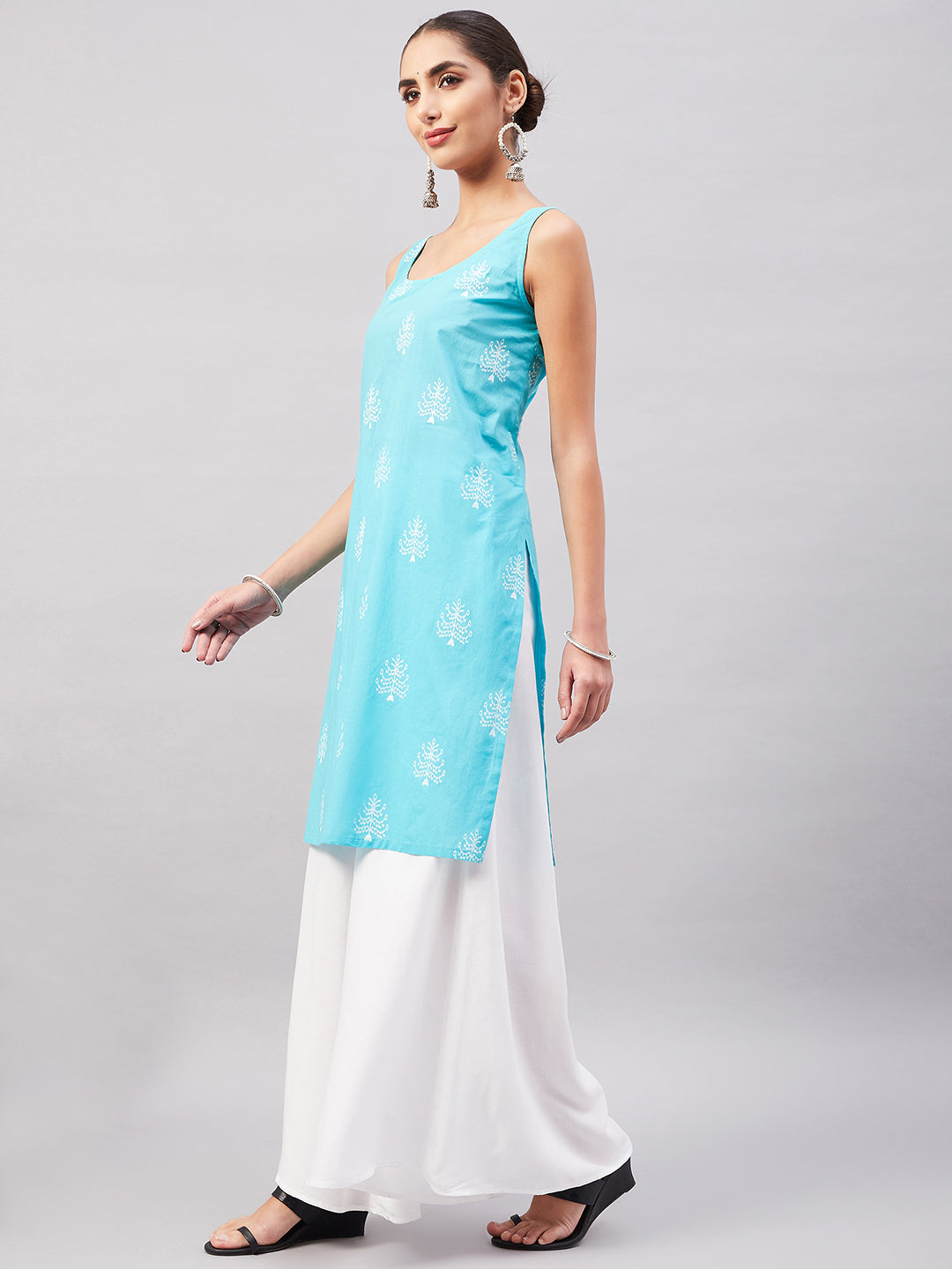 InWeave Women's Sea Blue Print Straight Kurta Palazzo Set - Swadesiicart