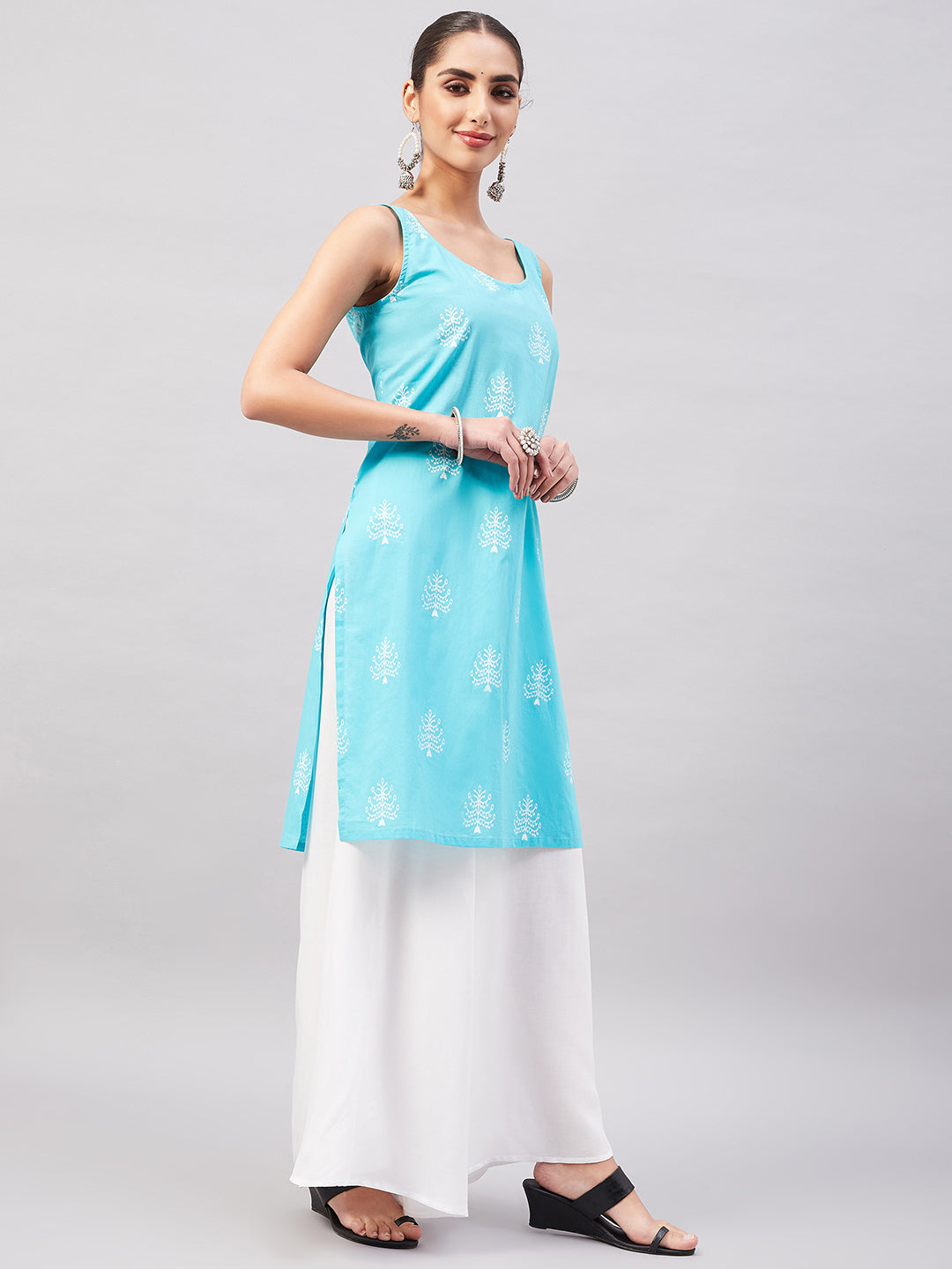 InWeave Women's Sea Blue Print Straight Kurta Palazzo Set - Swadesiicart