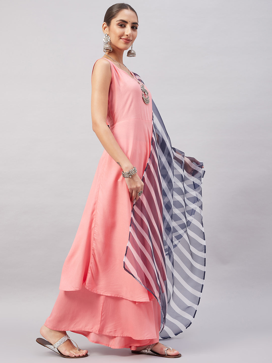 InWeave Women's Light Pink Sleeveless Kurta Set W Navy Leh Organza Dupatta - Swadesiicart