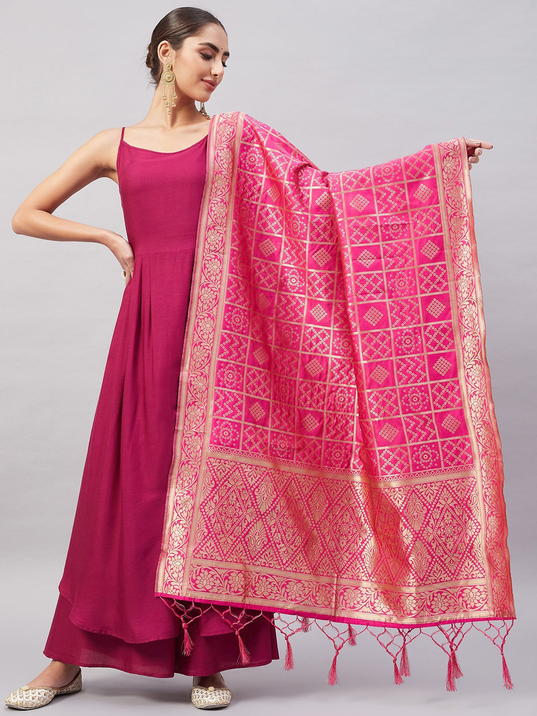 InWeave Women's Wine Solid Strappy Set With Pink Brocade Dupatta - Swadesiicart
