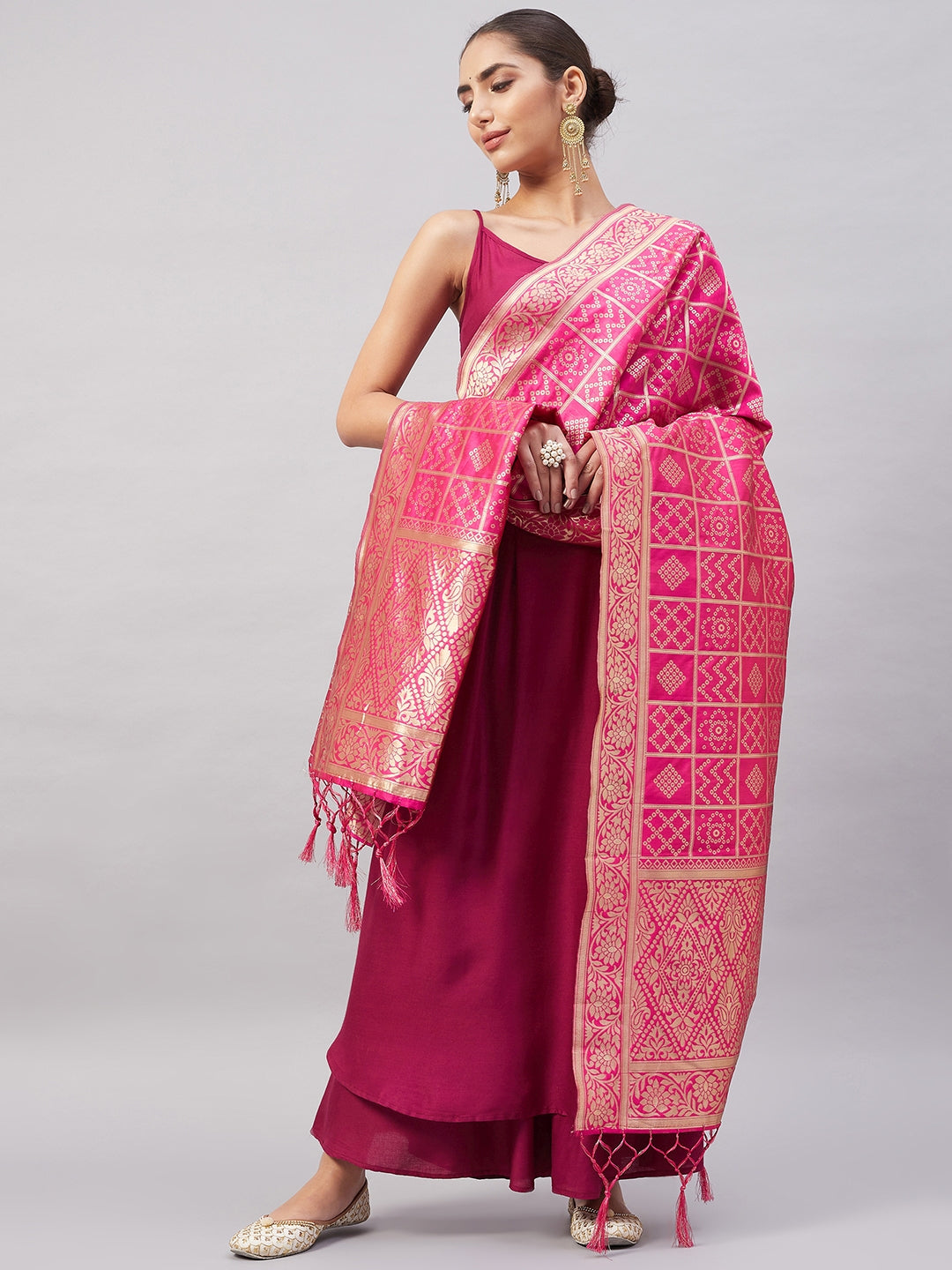 InWeave Women's Wine Solid Strappy Set With Pink Brocade Dupatta - Swadesiicart