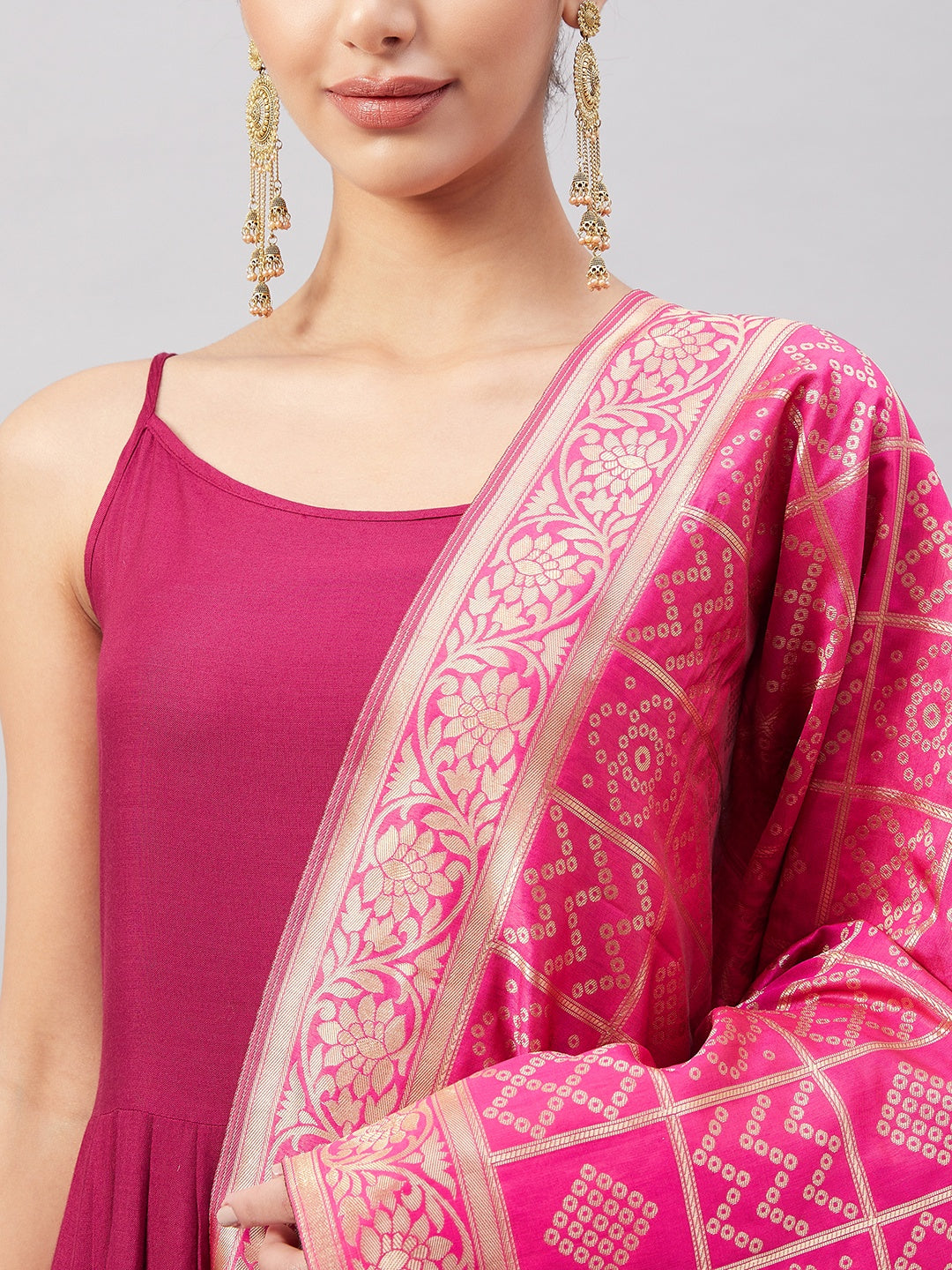 InWeave Women's Wine Solid Strappy Set With Pink Brocade Dupatta - Swadesiicart