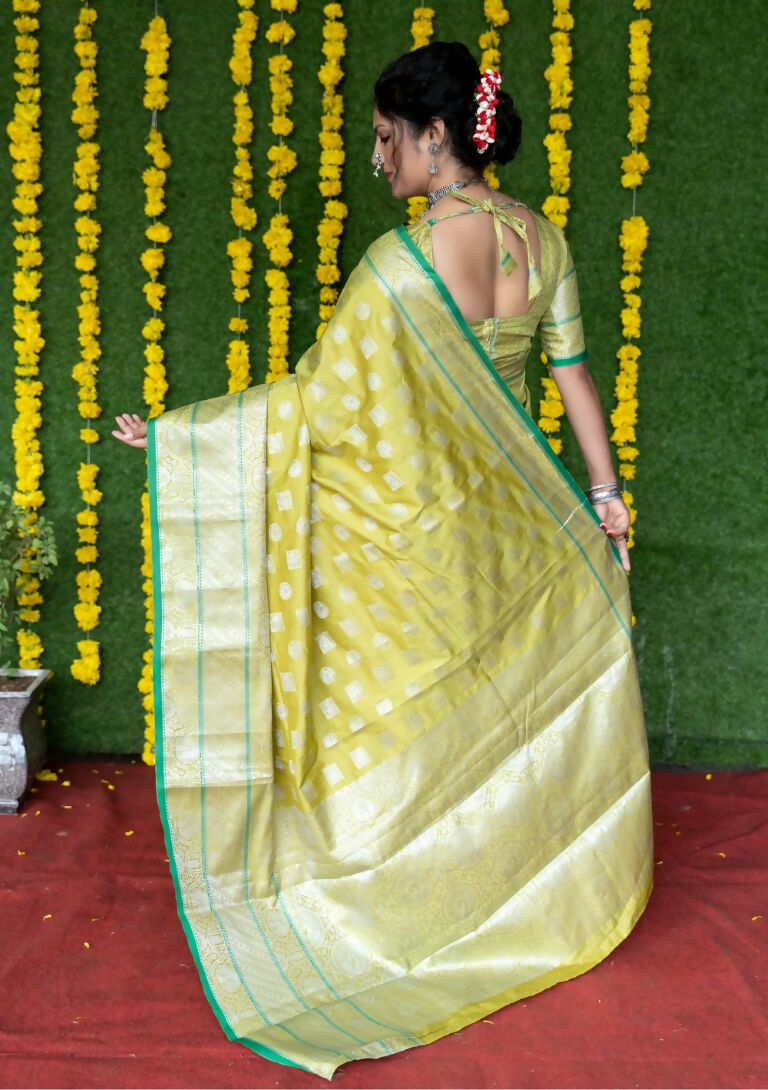 Jyoti Fashion Women's Green Soft Handloom Silk Zari Woven Saree with Blouse | Swadesiicart