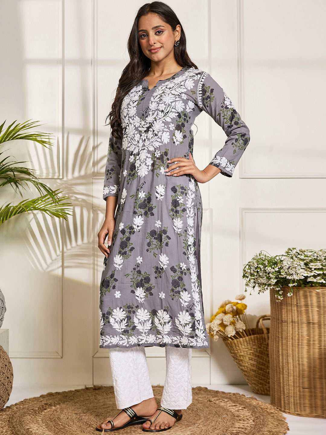 HOUSE OF KARI Floral Embroidered Chikankari Cotton Straight Kurta | Swadesiicart