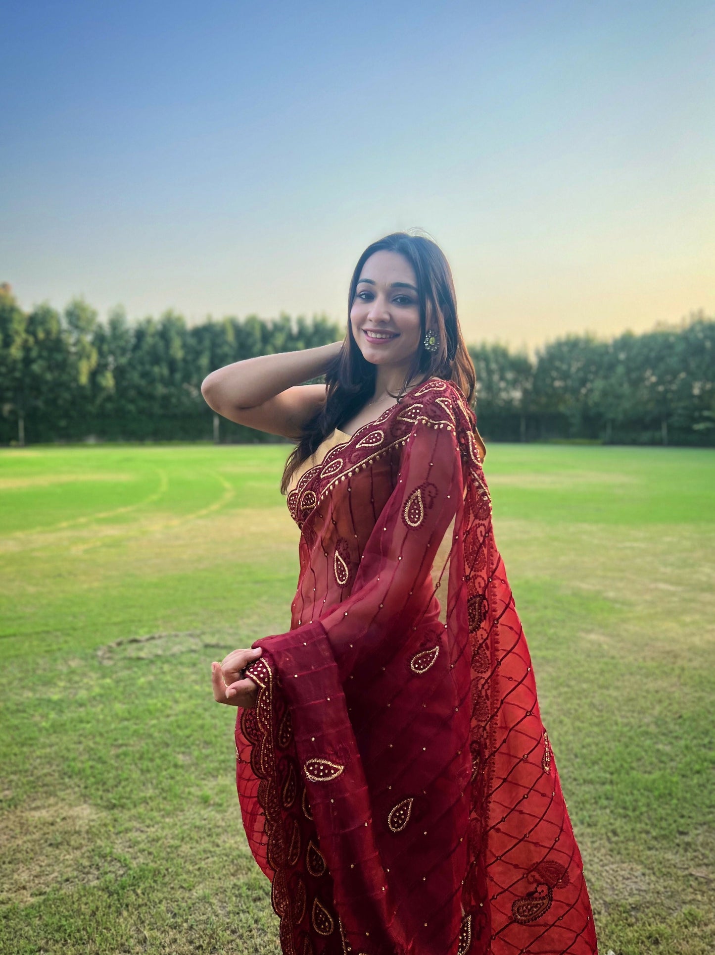 Vamsee Aaisa Maroon Organza Saree - Swadesiicart