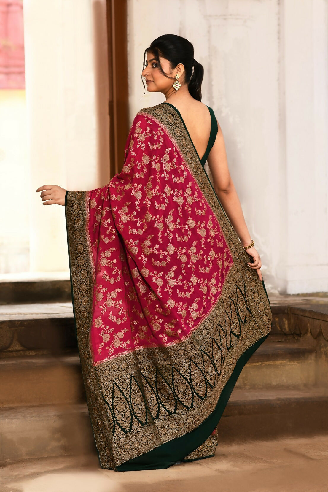 Joban Fashion Hot Pink Crepe Chiffon Pure Handloom Banarasi Silk Saree | Swadesiicart