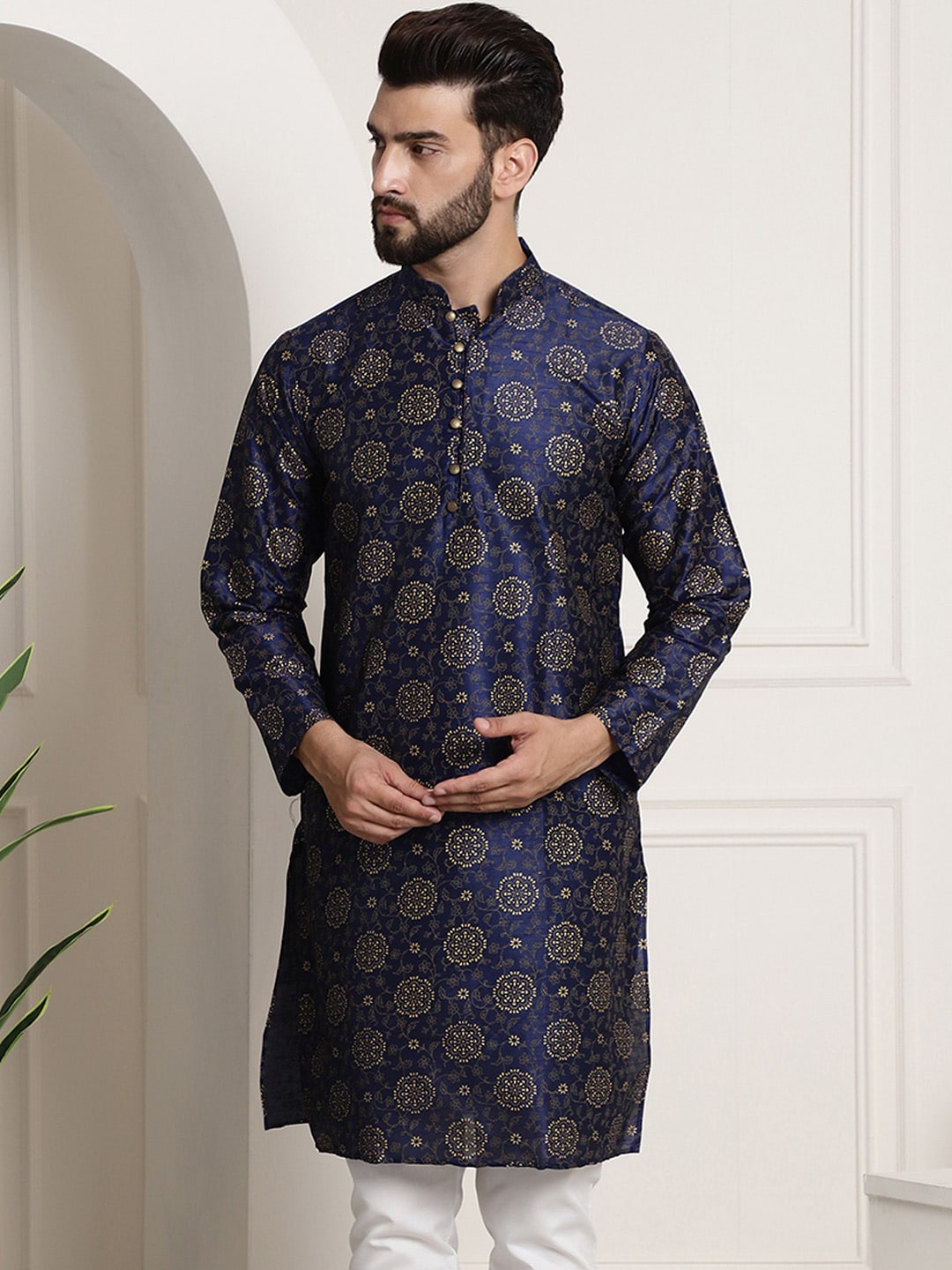 Sojanya Men Navy Blue & Golden Ethnic Motifs Printed Indigo Kurta | Swadesiicart