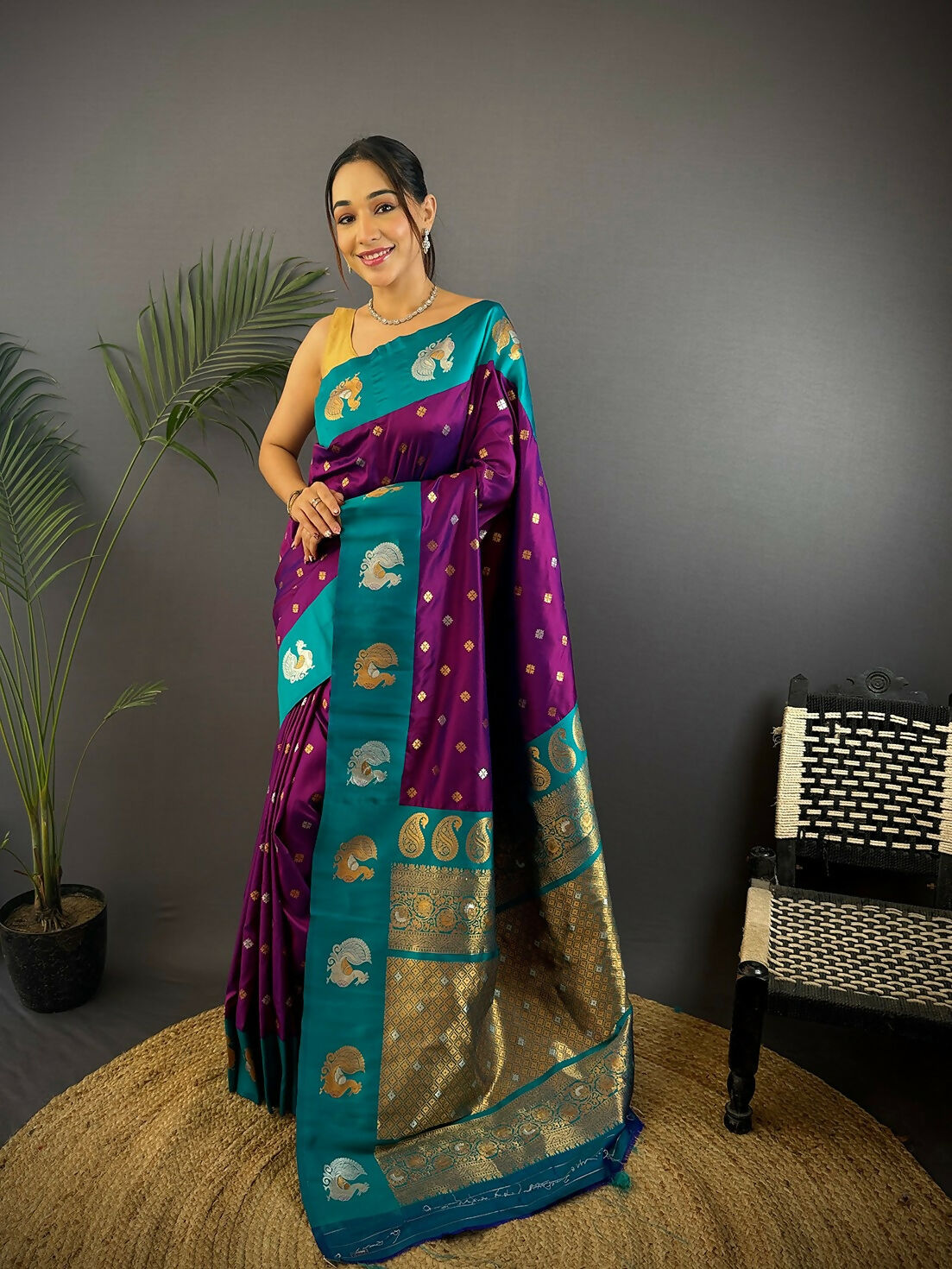 Joban Fashion Royal Blue Butti Banarasi Silk Sarees | Swadesiicart