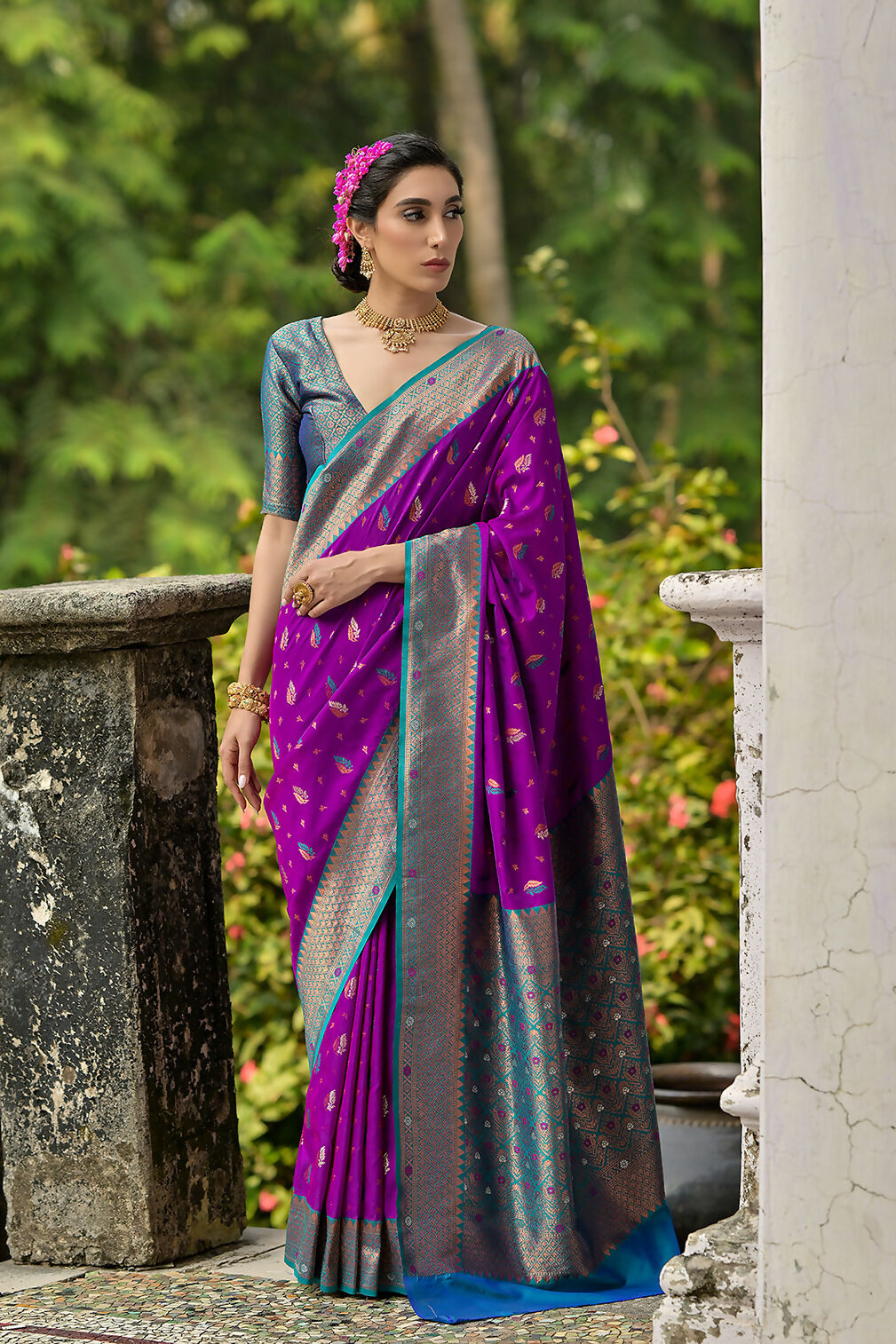 Vishnu Weaves Women's Wine Banarasi Silk Zari Woven Saree with Blouse - Swadesiicart