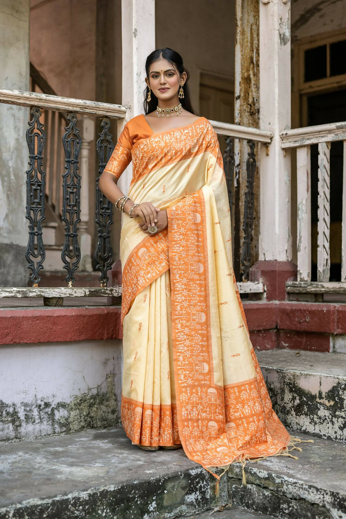 Vishnu Weaves Women's Orange Handloom Raw Silk Woven Saree with Blouse - Swadesiicart