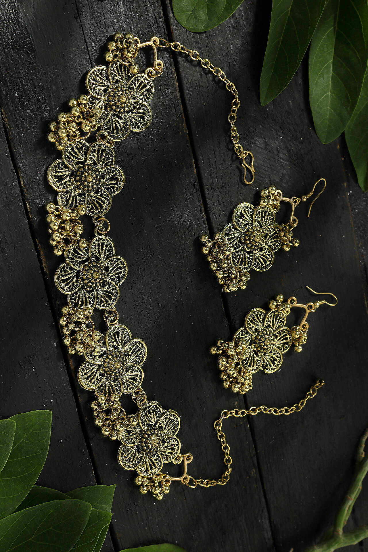 Mominos Fashion Johar Kamal Golden-Plated Brass Finish Floral Desgin Choker For Women | Swadesiicart