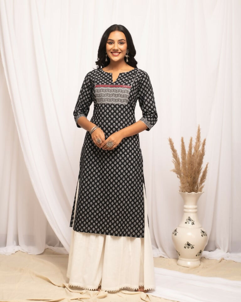 FIORRA Women's Floral Printed Black Cotton Straight Kurta - Swadesiicart