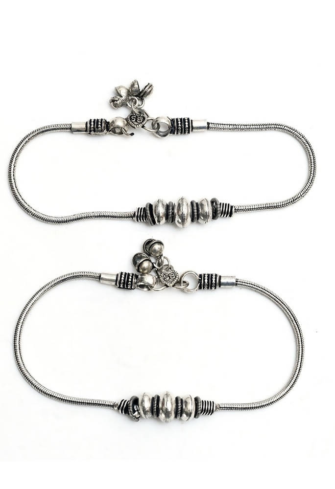 Mominos Fashion Kamal Johar Oxidised Party Wear Silver Anklets | Swadesiicart