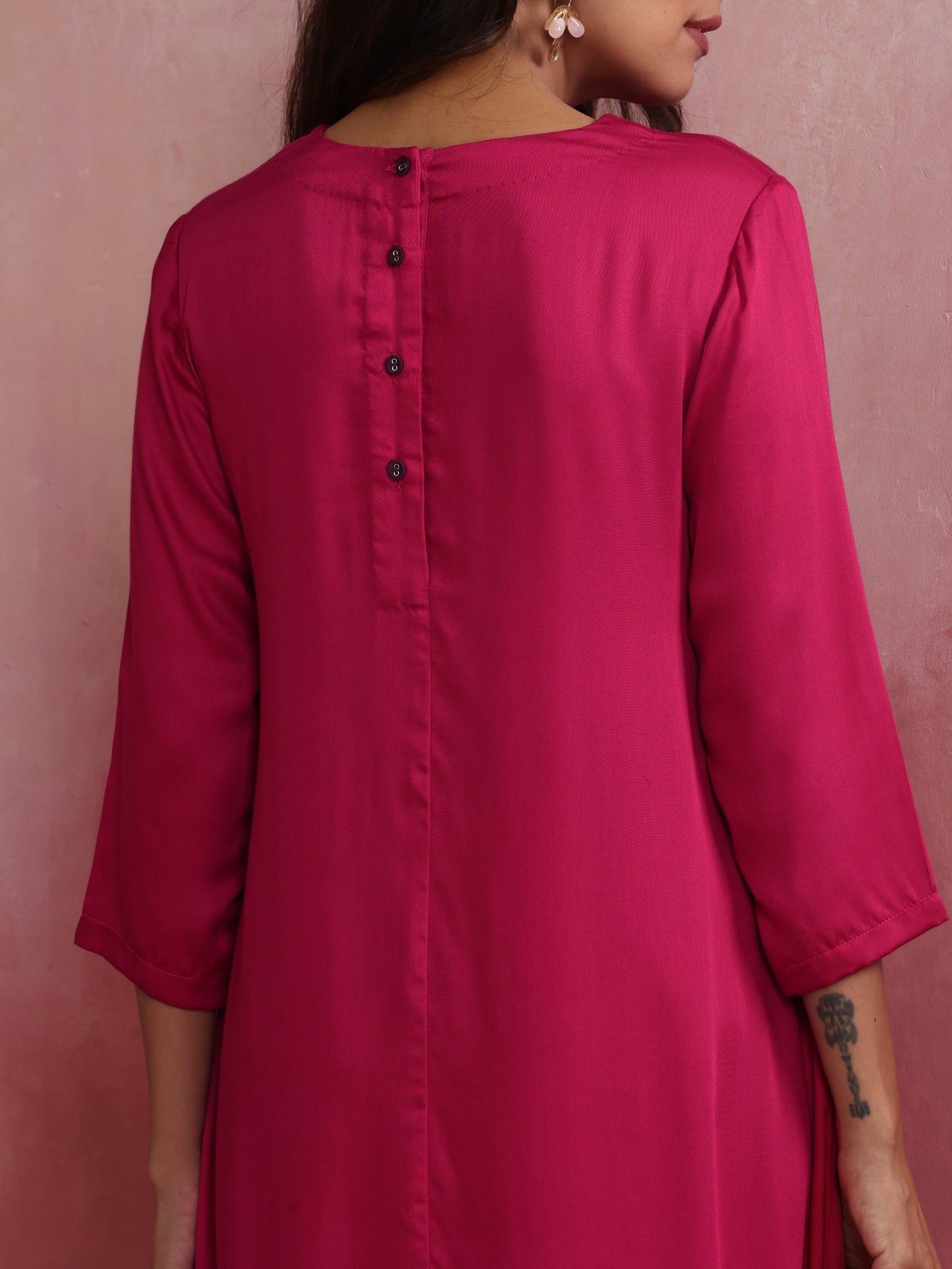trueBrowns Magenta Highlow Modal Kurta Set | Swadesiicart