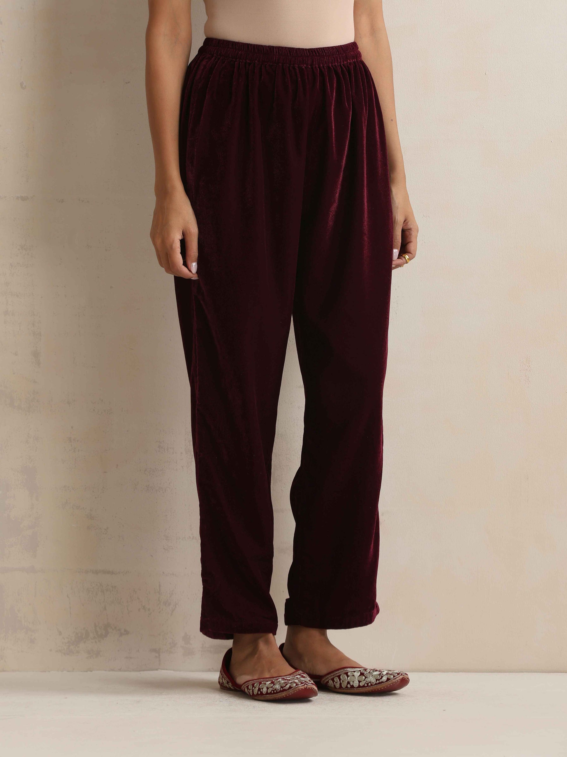 trueBrowns Purple Velvet Kurta Co-ord Set - Swadesiicart