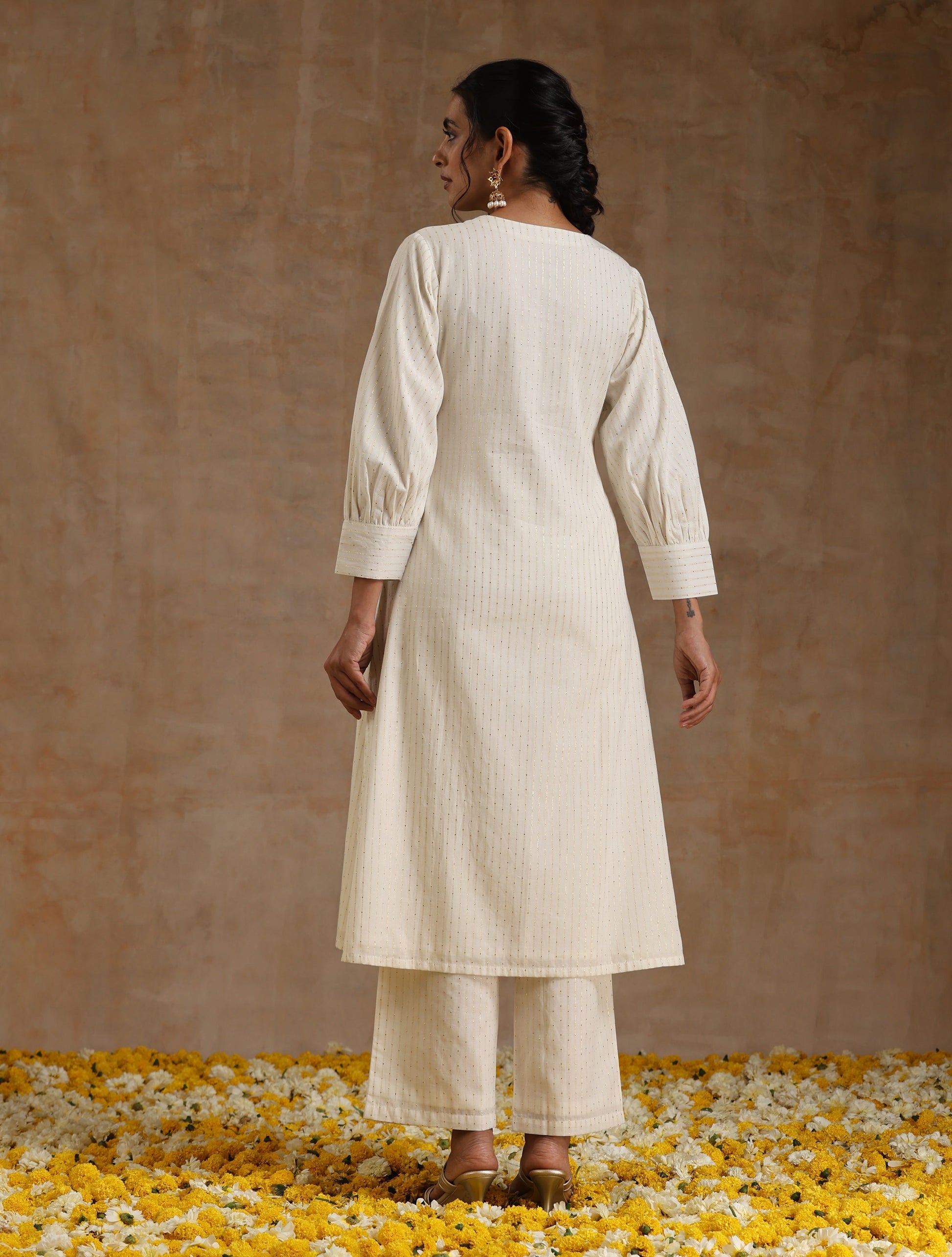 trueBrowns Ivory Gold Cotton Overlap Yoke Kurta Set | Swadesiicart