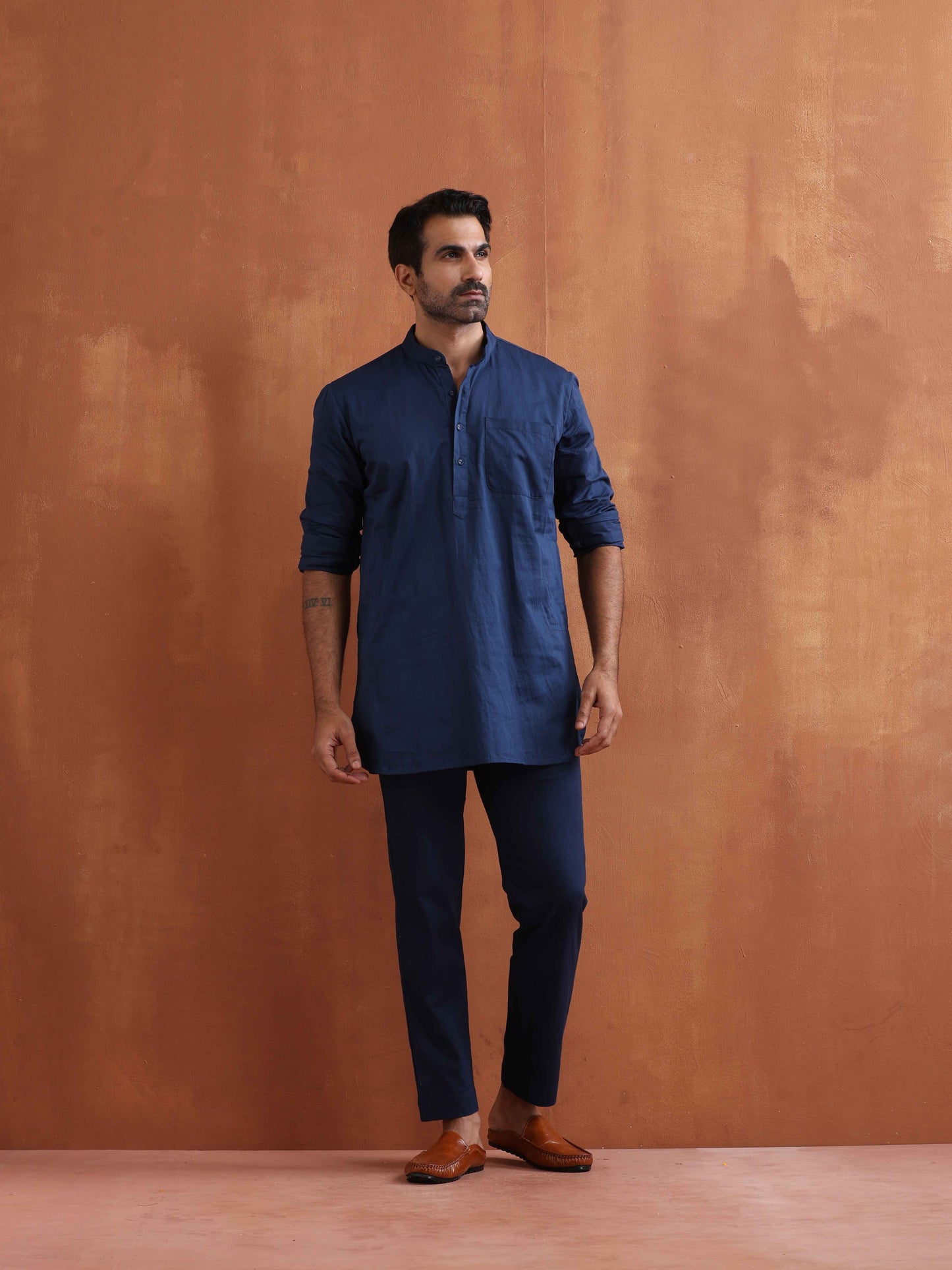trueBrowns Men's Blue Cotton Short Kurta | Swadesiicart