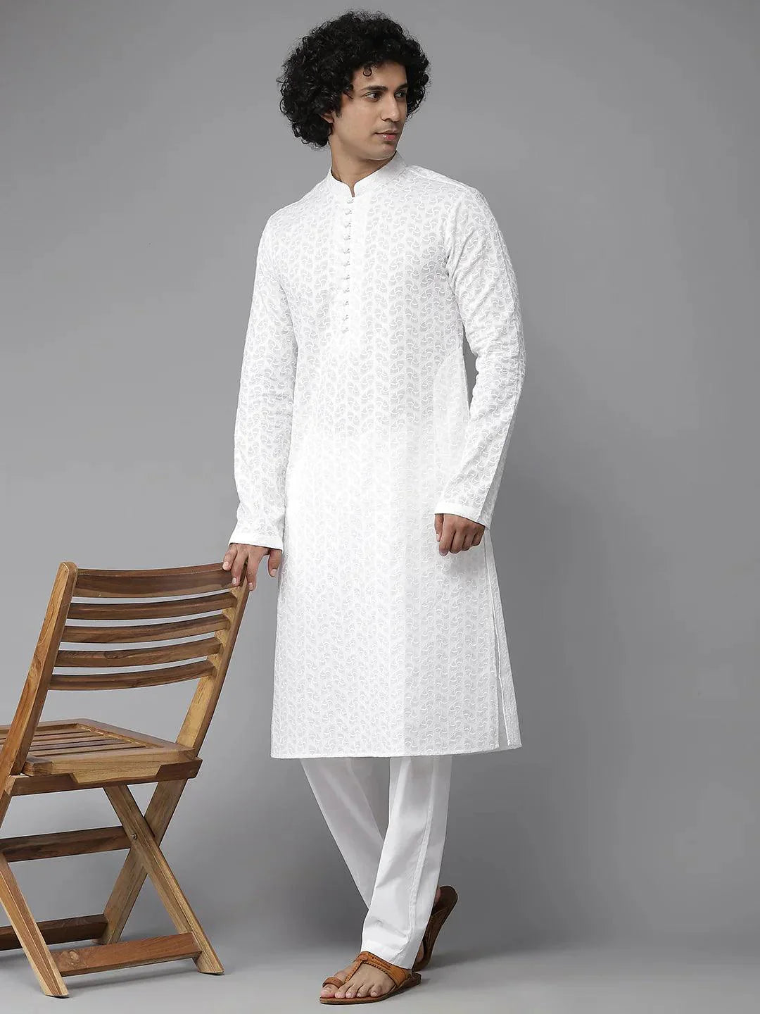 Fabmade Elegant Chikankari Embroidered Straight Kurta | Swadesiicart