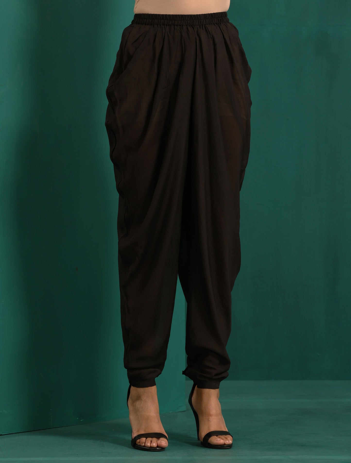 trueBrowns Black Ikat Muslin Silk Printed High Low Co-ord Set - Swadesiicart
