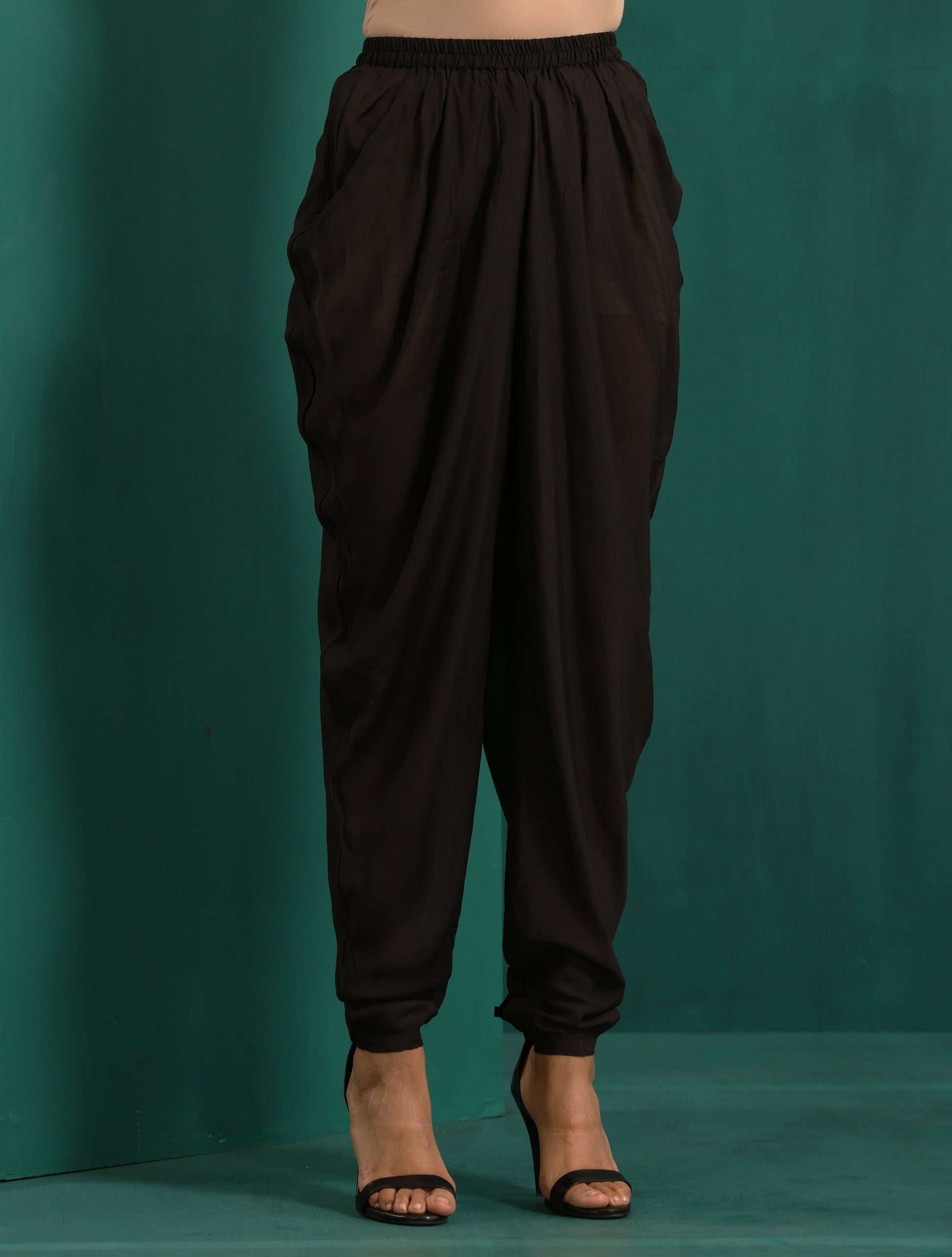 trueBrowns Black Ikat Muslin Silk Printed High Low Co-ord Set - Swadesiicart