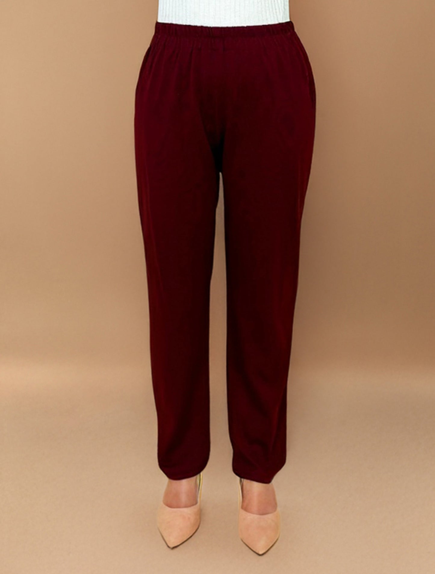 trueBrowns Maroon Embroidered Woollen Phiran Kurta Set | Swadesiicart