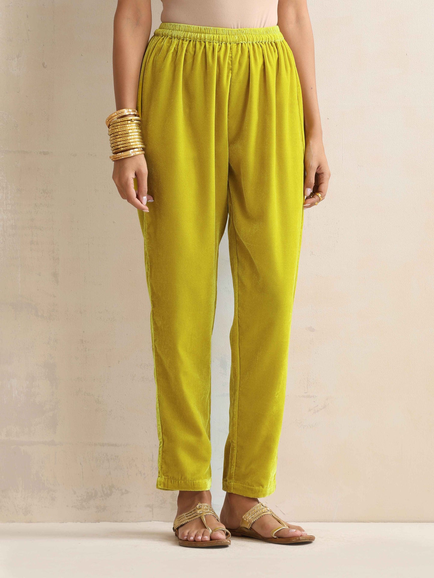 trueBrowns Lime Velvet Kurta Co-ord Set - Swadesiicart
