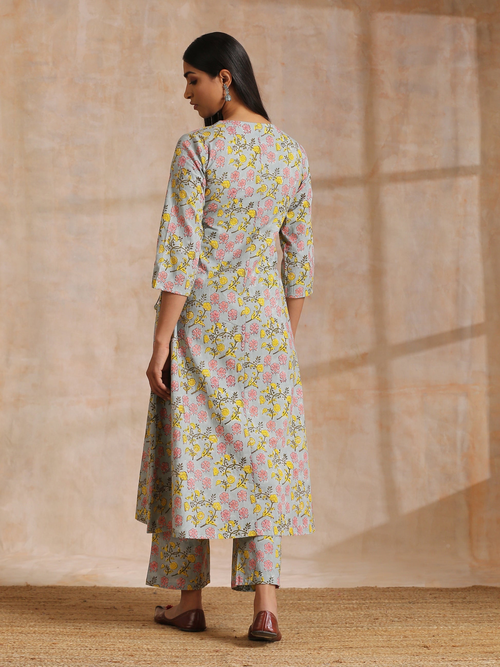 trueBrowns Grey Overall Floral Block Print Cotton Angrakha Kurta Pant Set | Swadesiicart