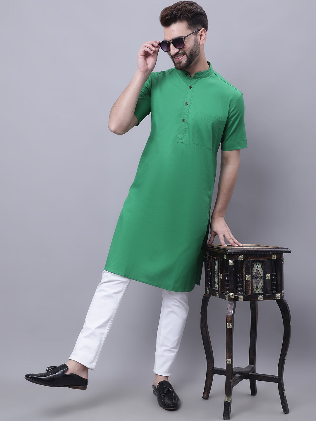 Even Apparels Green Pure Cotton Short Sleeves Kurta With Band Collar | Swadesiicart