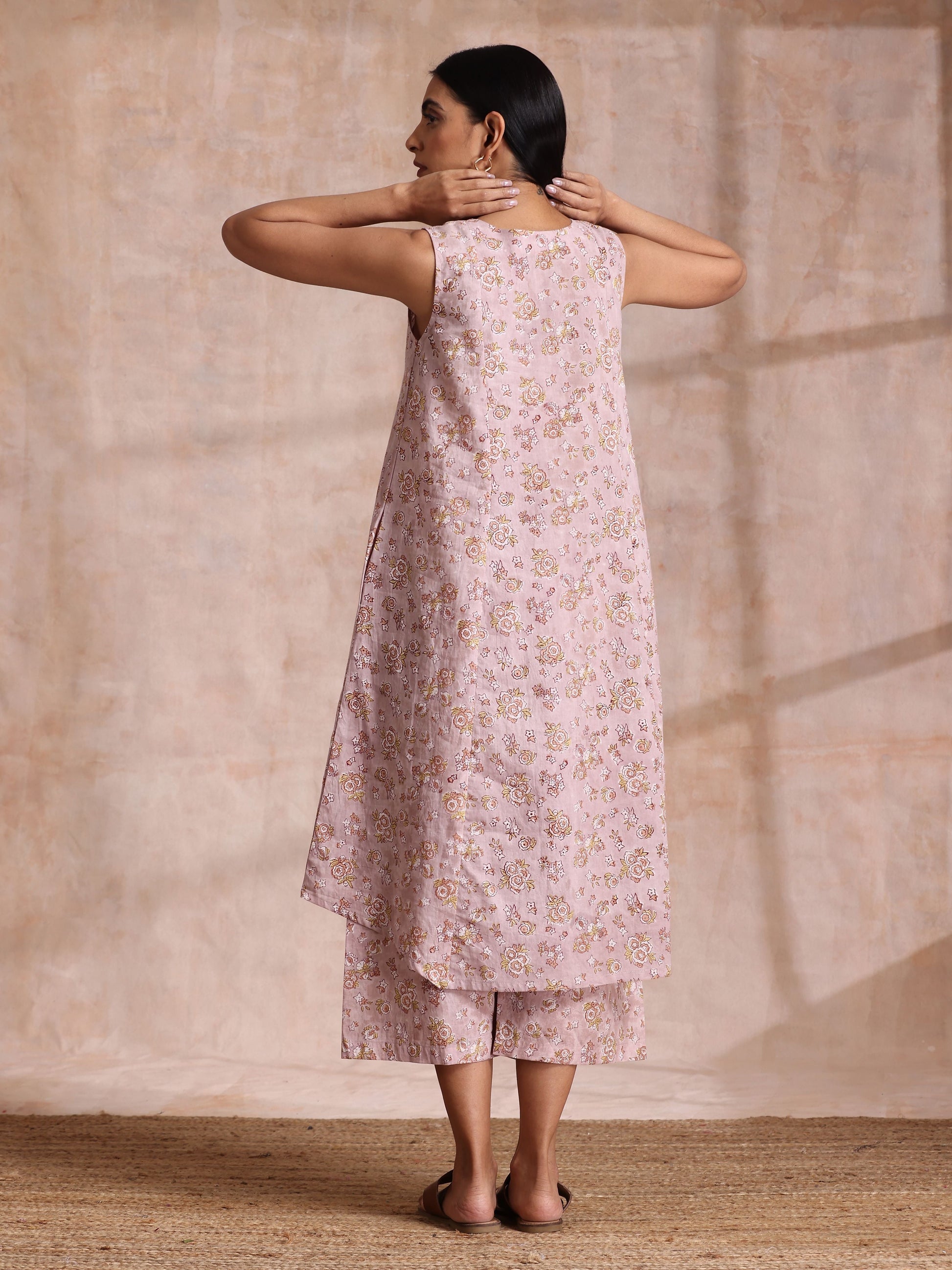 trueBrowns Grey Overall Floral Block Print Cotton High-Low Co-Ord Set - Swadesiicart
