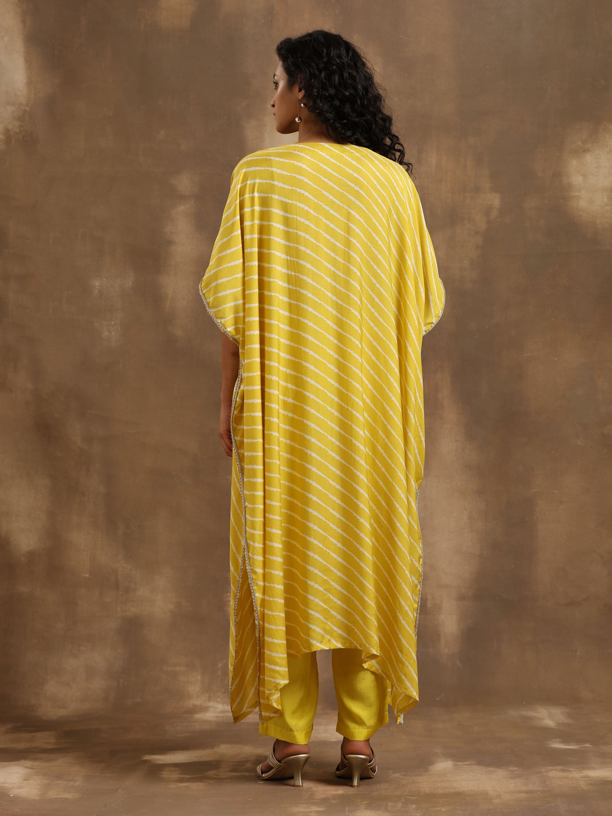 trueBrowns Lime Lehariya Printed Silk Kaftan Pant Set | Swadesiicart